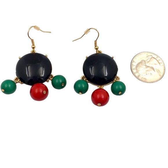 Fabulous Lucite Round Earrings - Picture 3 of 3